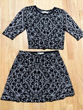 Abercrombie & Fitch Women’s Small 2 Piece Knit Set Crop Top Mini Skirt Black
